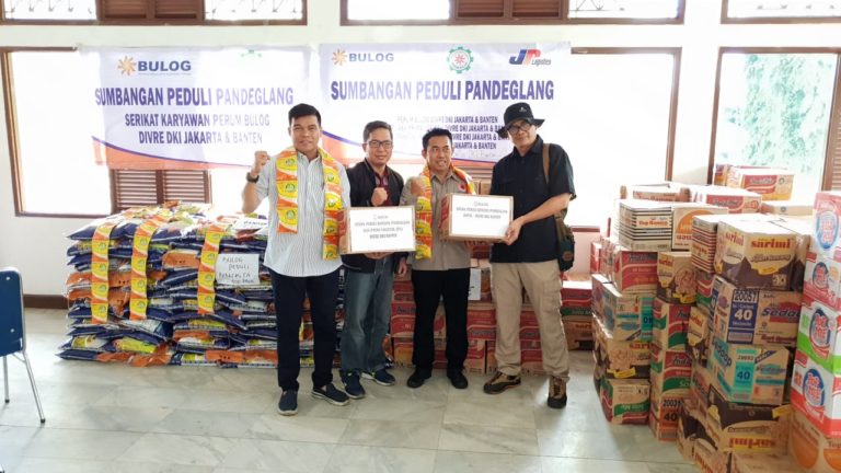 BULOG gelontorkan Cadangan Beras Pemerintah dan CSR untuk Korban Tsunami Selat Sunda
