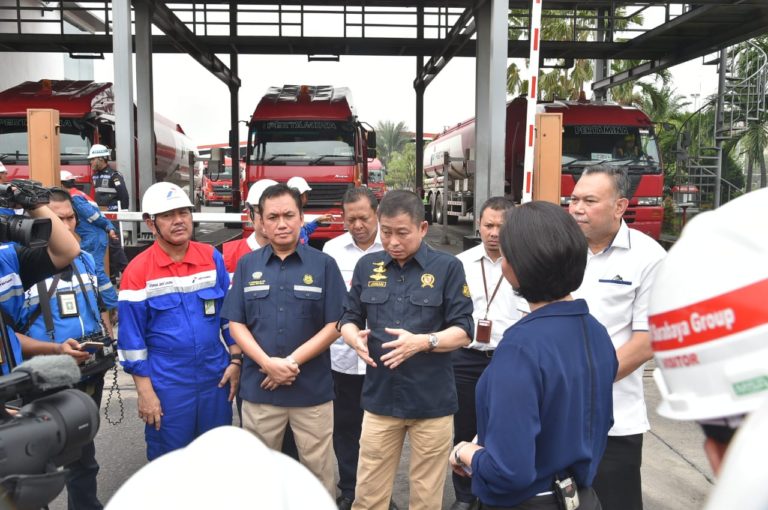 H-1 Natal, Menteri Jonan Pastikan BBM dan Listrik Lokasi Tujuan Wisata Cukup