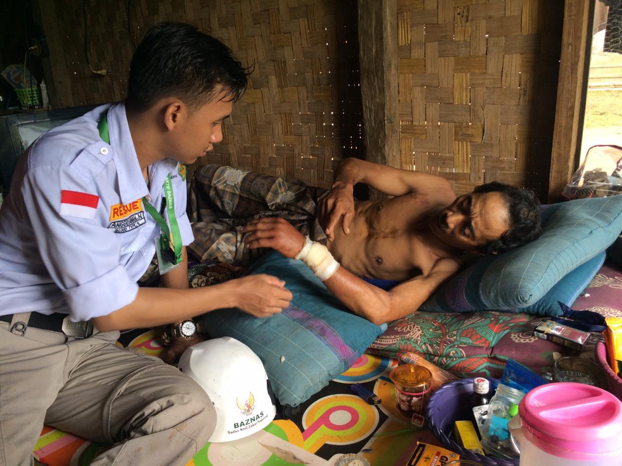 Relawan BAZNAS Temukan 60 Korban Tsunami dengan Kondisi Memprihatinkan