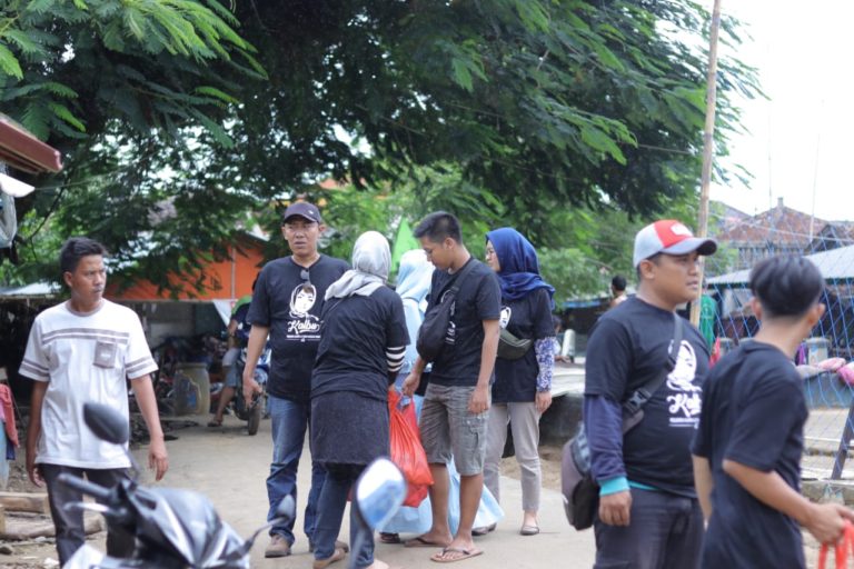 Keluarga Alumni Latansa bagikan Paket Sembako untuk Korban Tsunami di Pandeglang