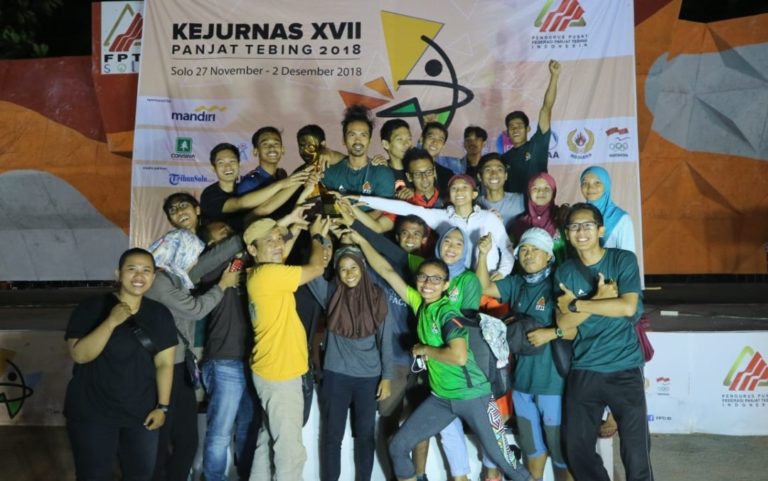 Lagi.. Jatim Sabet Juara Umum Kejurnas Panjat Tebing