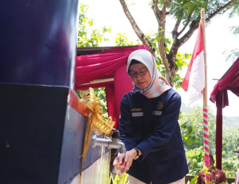 Kementerian ESDM Resmikan 8 Unit Sumur Bor di Jawa Tengah