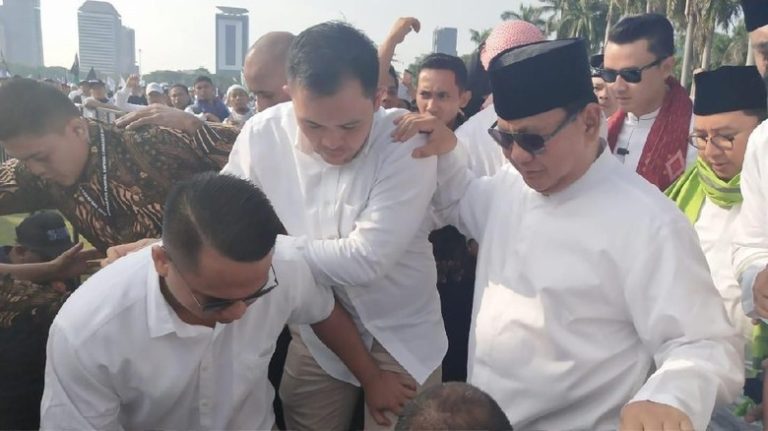 Hadiri Acara 212, Prabowo: Saya bangga melihat umat Islam damai