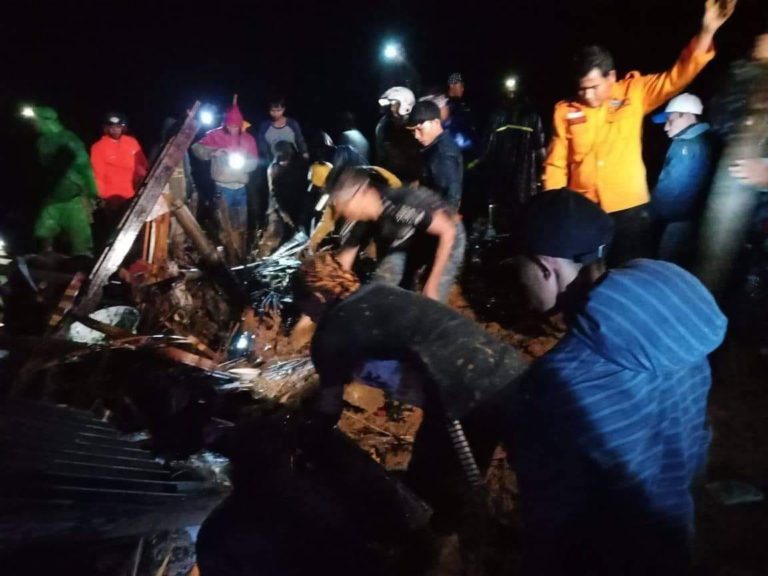 BNPB Laporkan 107 Jiwa Terdampak Longsor di Sukabumi
