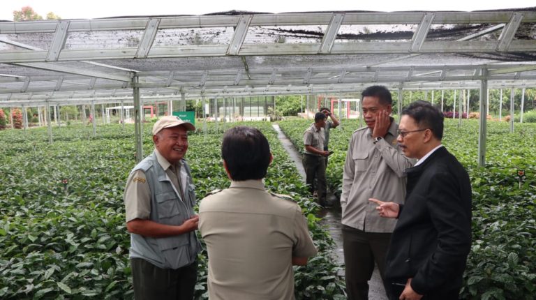 Kementan Dorong Balittri Jadi Mercusuar Tanaman Industri dan Penyegar Nasional