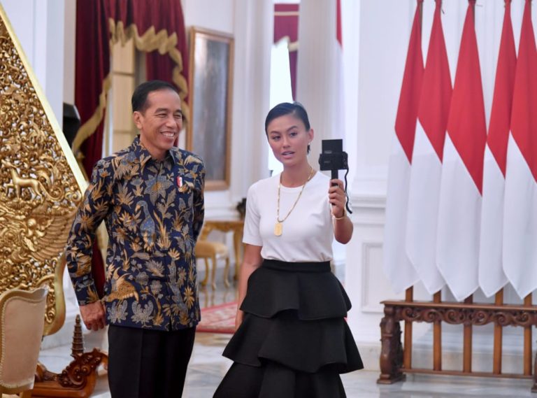 Ngevlog bareng Agnez Mo, Jokowi bicara Mimpi Generasi Muda