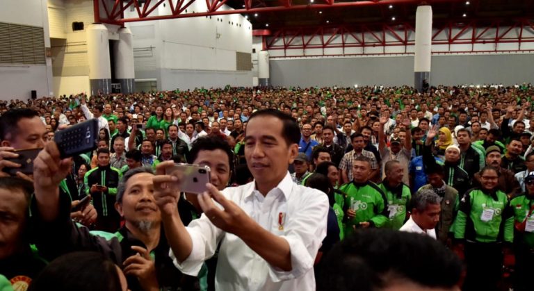 Jokowi puji Profesi Pengemudi Transportasi Online
