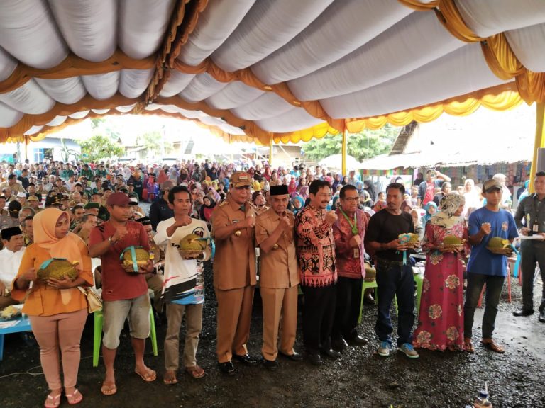 Kembangkan Durian Lokal, Petani di Kabupaten Banjar Dapat Dukungan Kementan