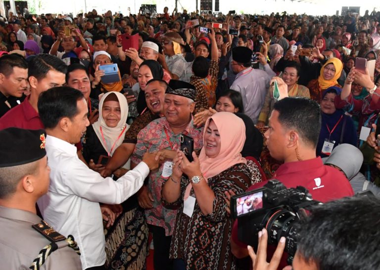 Jokowi Izinkan Sertifikat Tanah Digadaikan