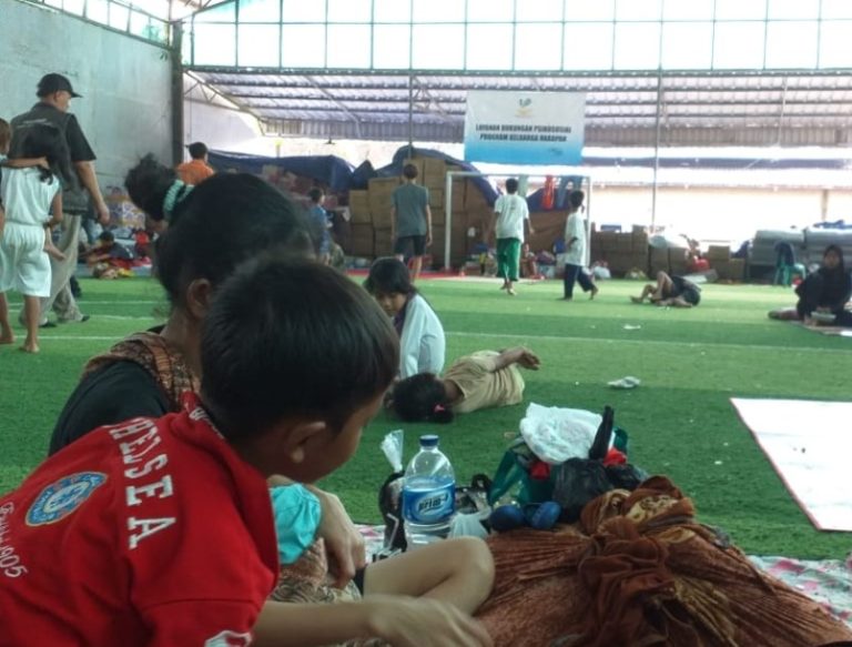 Cerita Korban Tsunami Banten, Suaminya Dihantam Ombak