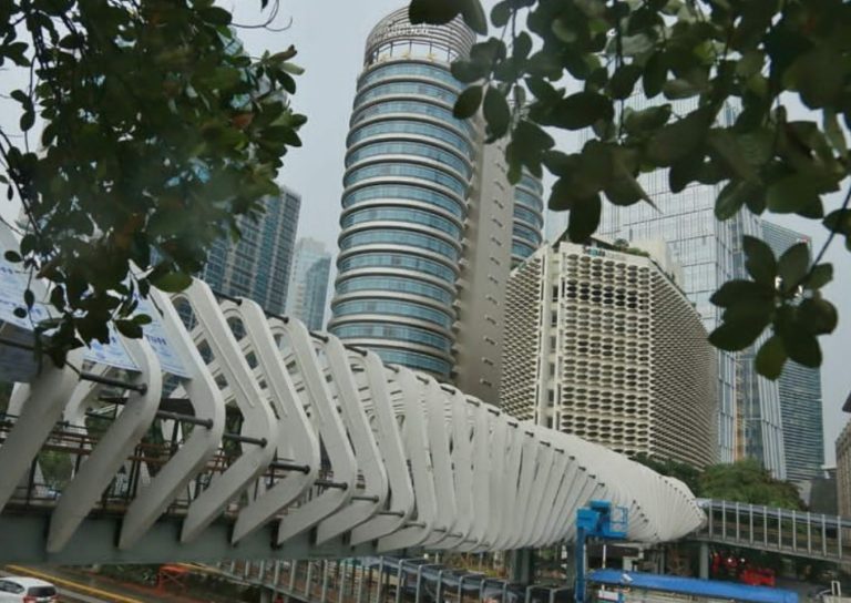 Menengok JPO Unik Gelora Bung Karno, Progresnya Kini 80%