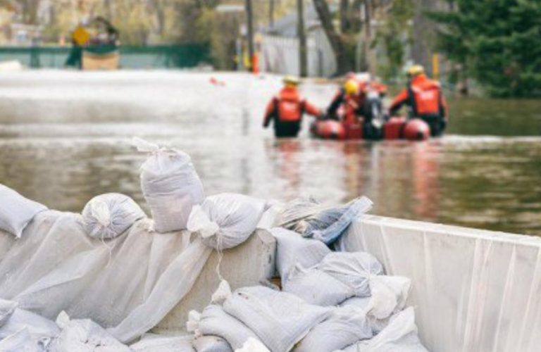 Banjir Terjang Sulsel, Mensos Kerahkan 450 Tagana Bantu Evakuasi