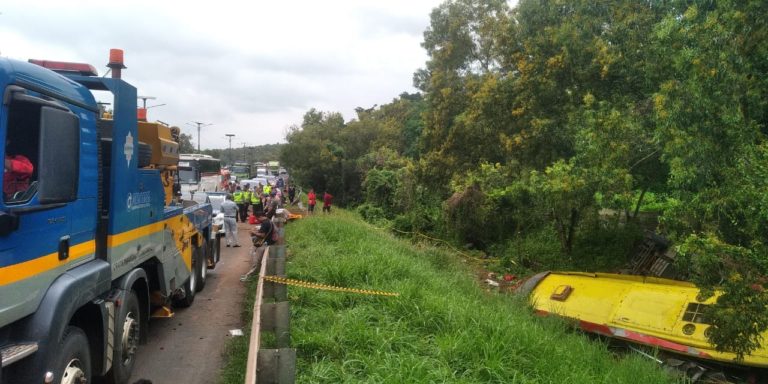Ada Kecelakaan Tunggal di Jalan Tol Cipularang, Jasa Marga Lakukan Evakuasi Korban