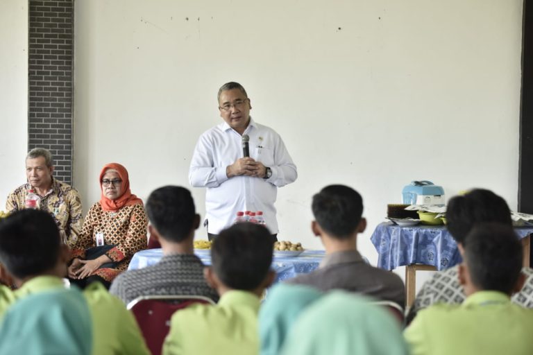 Berperan Tingkatkan Kualitas SDM, Mendes apresiasi Akademi Peradaban Desa Bengkulu