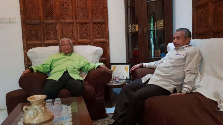 Galang Dukungan, Cawagub DKI Ini Sambangi Kediaman Budayawan Ridwan Saidi
