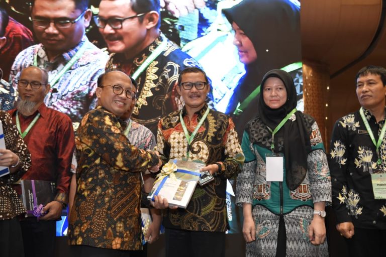Kemendes PDTT Dorong Kawasan Pedesaan Jadi Pilar Utama Ekonomi Desa