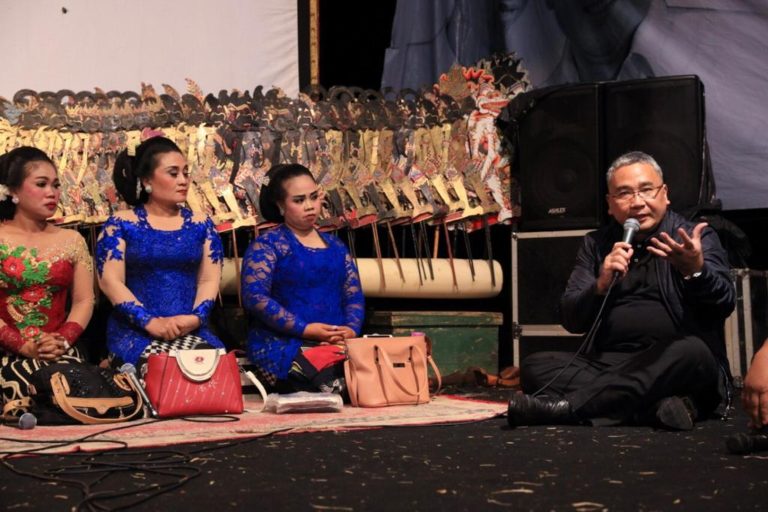 Menteri Eko ajak Warga Desa di MukoMuko bangun Bioskop Desa