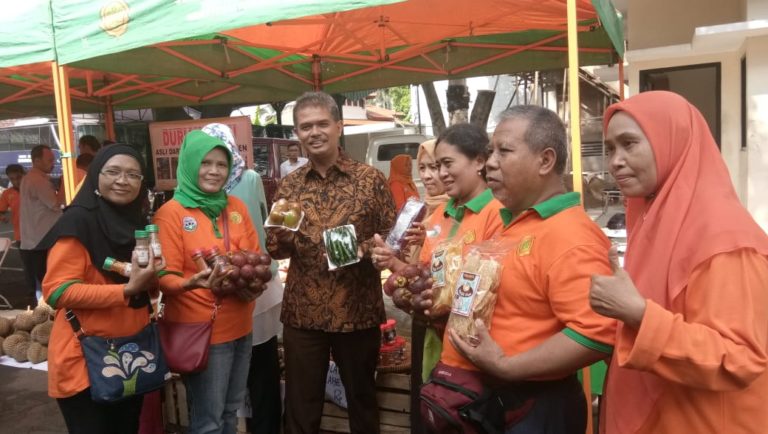 Gelar Pasar Tani, Mendekatkan Petani dengan Konsumen