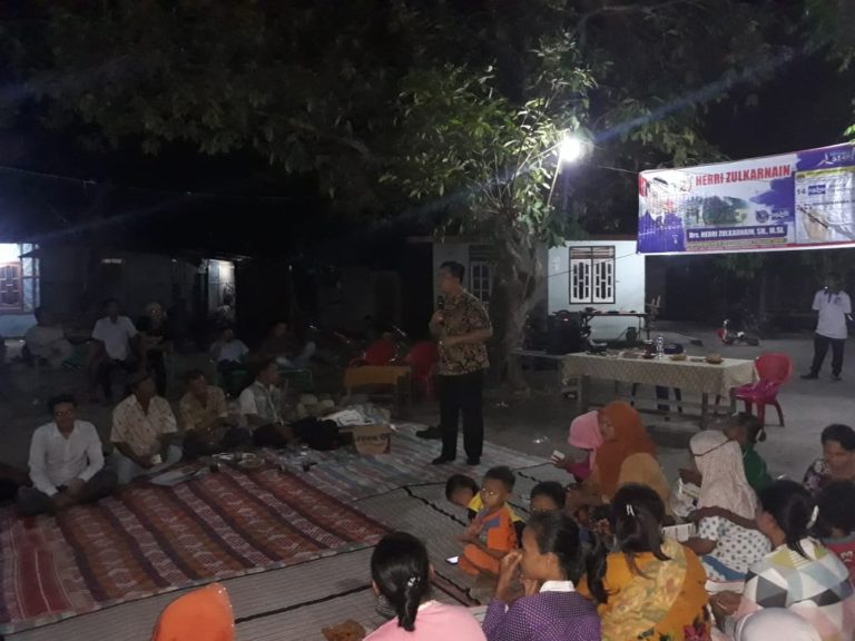 Warga Pantai Cermin Antusias Dialog Bersama Herri Zulkarnain