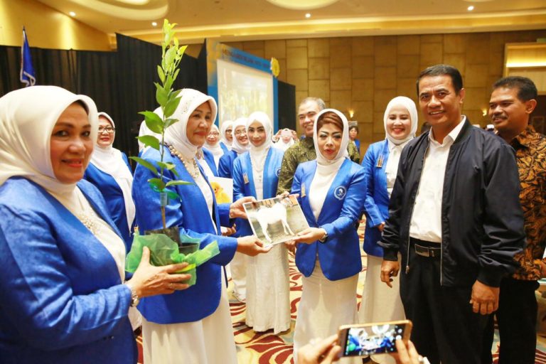 Amran Ajak Pengusaha Perempuan Bangun Sektor Pertanian