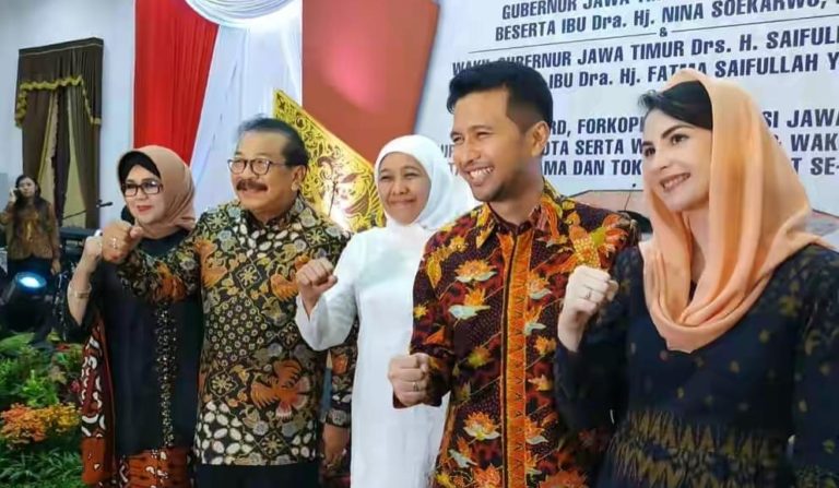 Jelang Pelantikan, Khofifah-Emil Beri Apresiasi ke Pakde Karwo