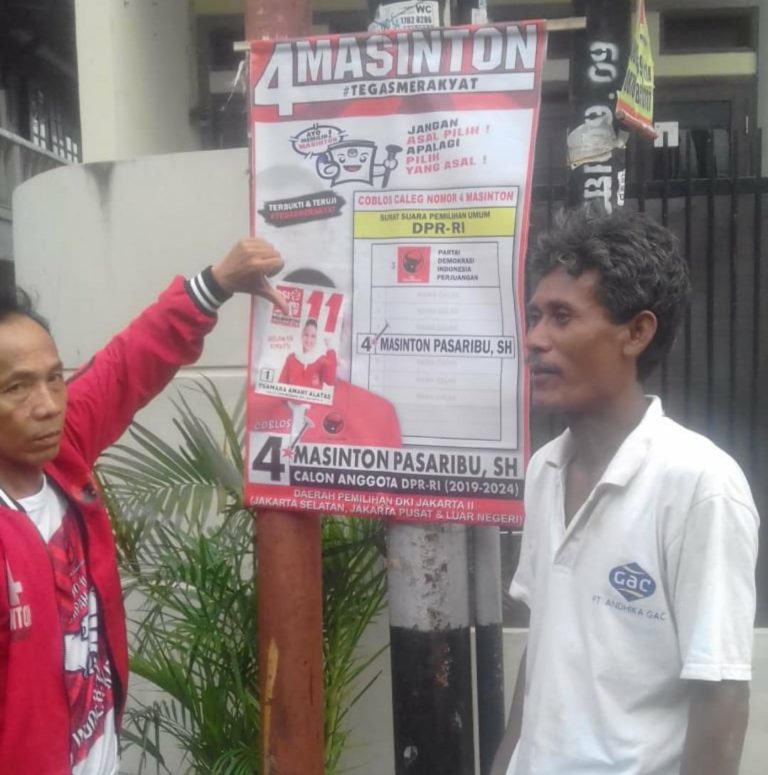Masinton Ngamuk, Poster Kampanyenya Ditutup Sticker Caleg PSI