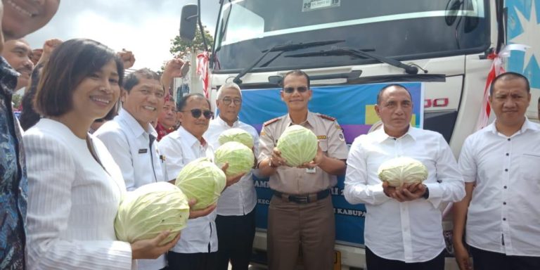 Kementan Melepas Ekspor 25 Ton Kubis Berastagi ke Malaysia