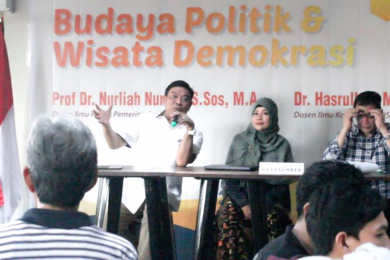 Marbot Politik dan Politik Mie Instan Hiasi Demokrasi Indonesia