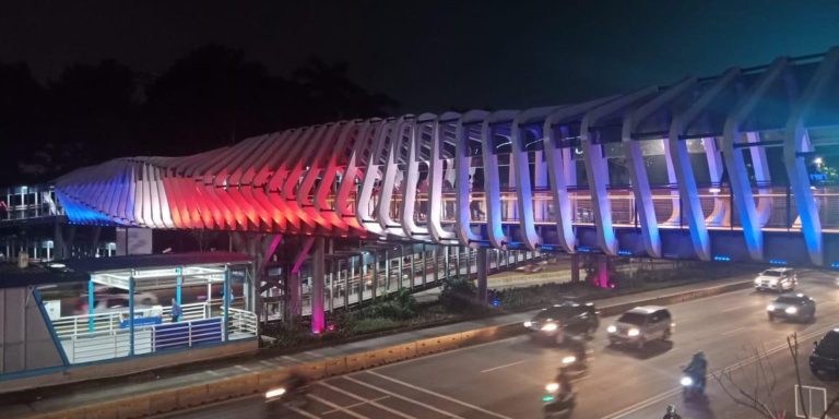 Turut Berduka Cita, JPO GBK Dicat Warna Bendera Selandia Baru