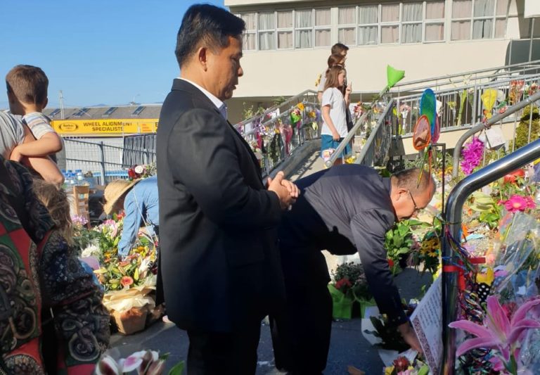 Kutuk Terorisme, Herry Zulkarnain Berikan Doa dan Karangan Bunga untuk Umat Muslim di New Zealand