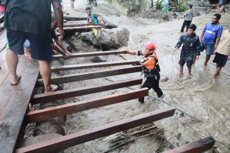 BAZNAS Bangun Jembatan Darurat di Sentani