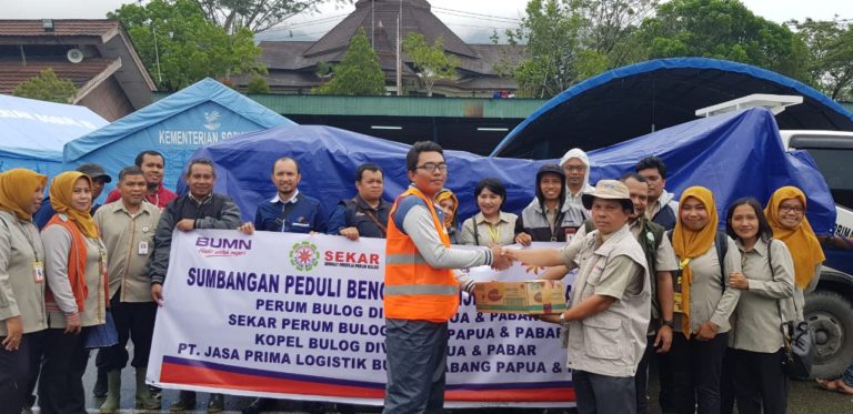 Peduli Bencana, BULOG Kirim Bantuan dan Salurkan CBP ke Sentani Papua
