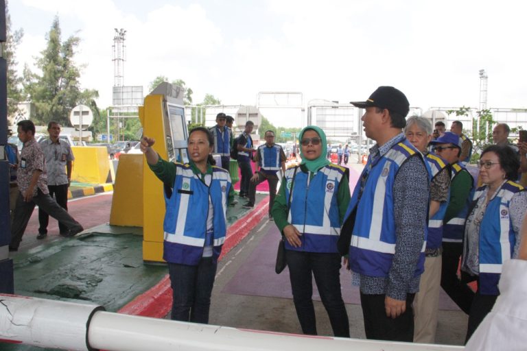 Jasa Marga Ajak Menteri BUMN Uji Coba Sistem Transaksi SLFF