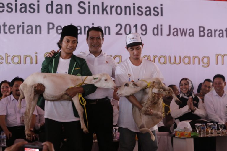 Menteri Amran: Daripada Sebar Hoaks, Mending Menebar Bibit Unggul