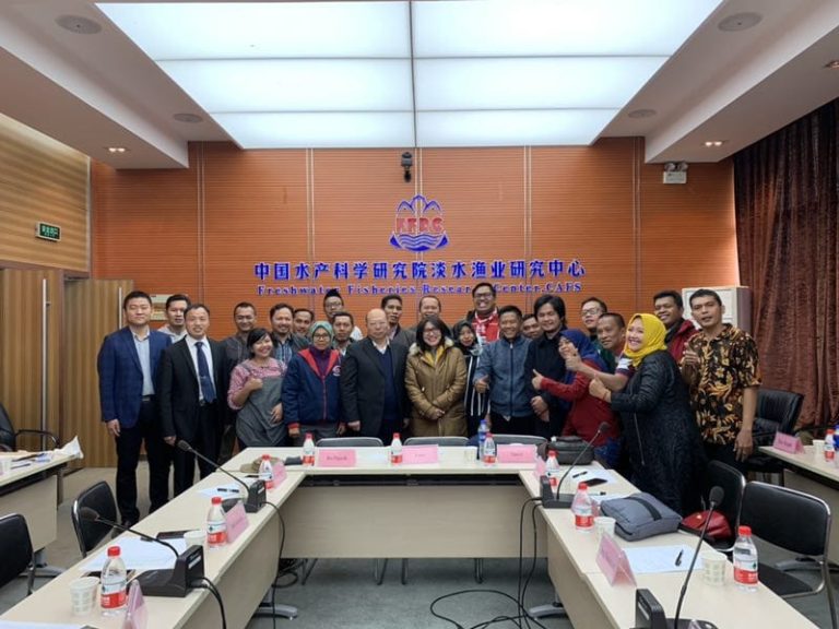 Perangkat Desa Peserta Studi Banding ke Tiongkok Kunjungi Pusat Penelitian Air Tawar