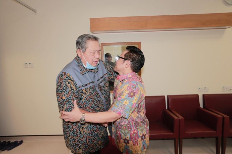 Kunjungi Ani Yudhoyono, Cak Imin Puji Kesetiaan SBY Rawat Istri