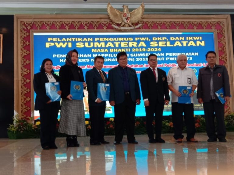 PWI Sumsel Dilantik, Benny Tatung Ajak Wujudkan Pemilu Damai dan Menyejukan