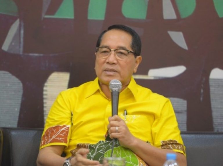 DPR: Perlu Ada Regulasi soal Warna KTP Elektronik WNI dan Asing