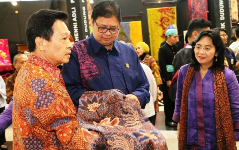 Gantikan Sutra, Airlangga Ingin Indonesia Mulai Produksi Bemberg