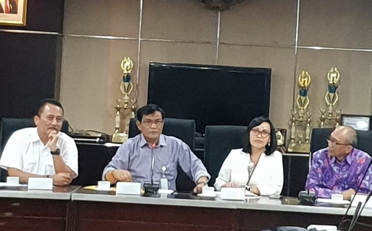 Sepuluh Langkah Kementan Stabilkan Harga Daging Ayam