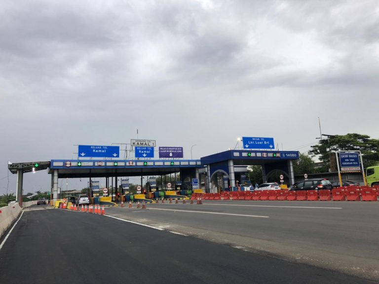 Ilustrasi gambar: Gerbang Tol Kamal I Tol Sedyatmo (istimewa)