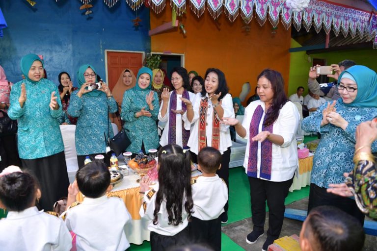 Sambangi Bone, OASE Kabinet Kerja Gencar Sosialisasi Pencegahan Stunting