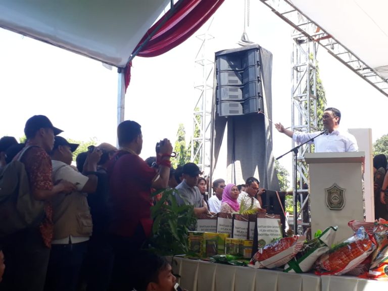 Mentan Kembali Kucurkan Bantuan ke Masyarakat