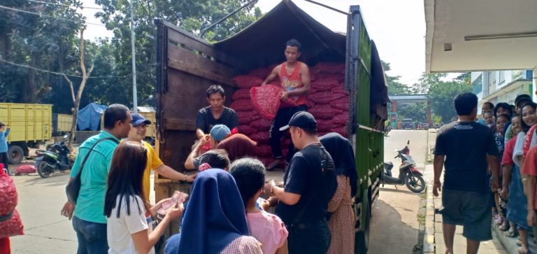 Gelar Operasi Pasar Bawang Lagi, Kementan: Harga Berangsur Turun