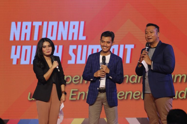 Kemenpora Beri Motivasi Ribuan Interpreuner Muda