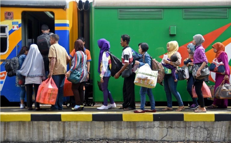 Imbas Corona, Pemerintah Akan Beri Libur Pengganti Lebaran