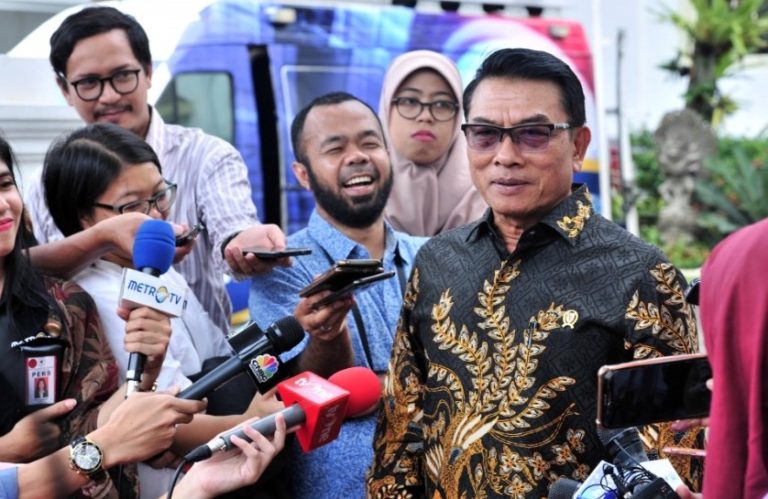 Politikus Demokrat Desak Mahfud MD ‘Jewer’ Moeldoko