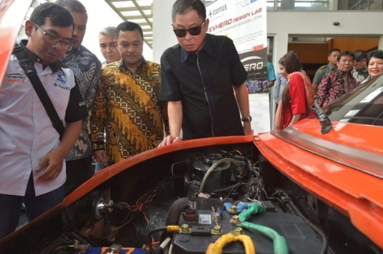 Jonan Optimis Mobil Listrik Dapat Kurangi Polusi dan Impor BBM