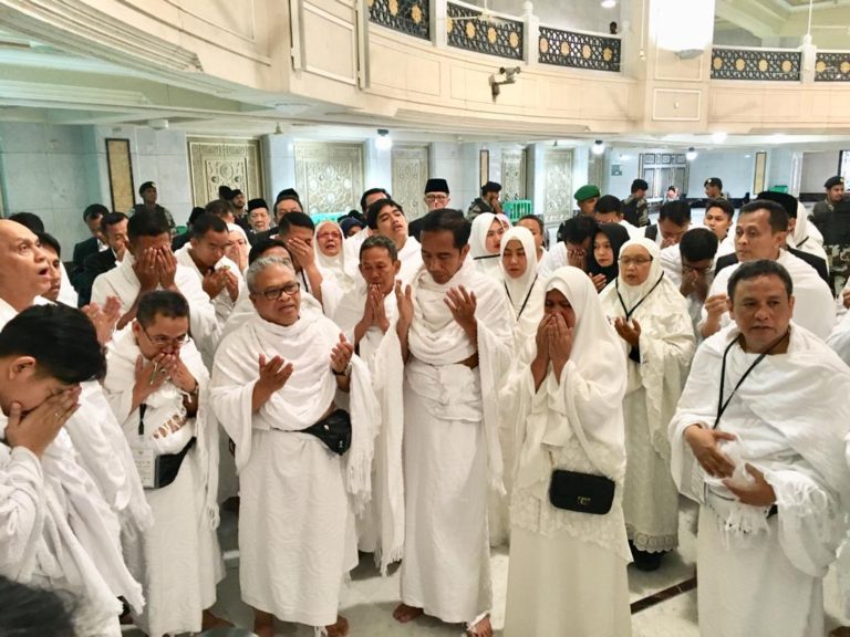 Kumpulan Momen Jokowi Melaksanakan Ibadah Umrah