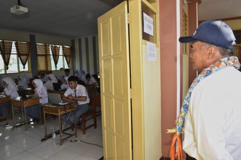 Ujian Nasional Jenjang SMA di Sulawesi Selatan 100 Persen UNBK